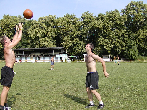 Jakub Lutinec smruje m na Petra Domina